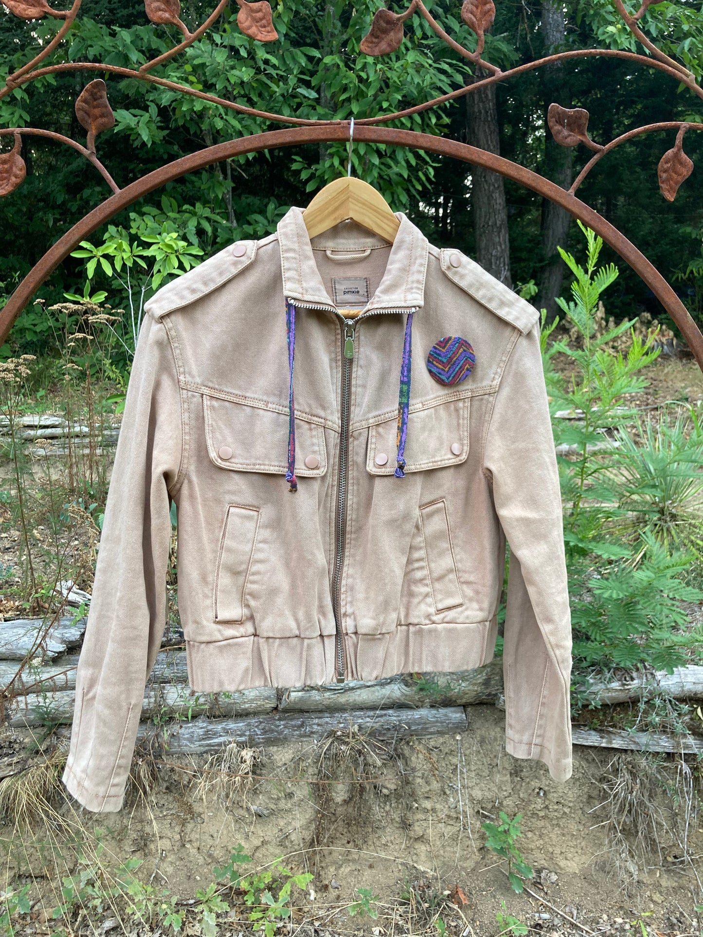 KUSTOM n°24 veste en jean beige courte style bombers zippée OEIL